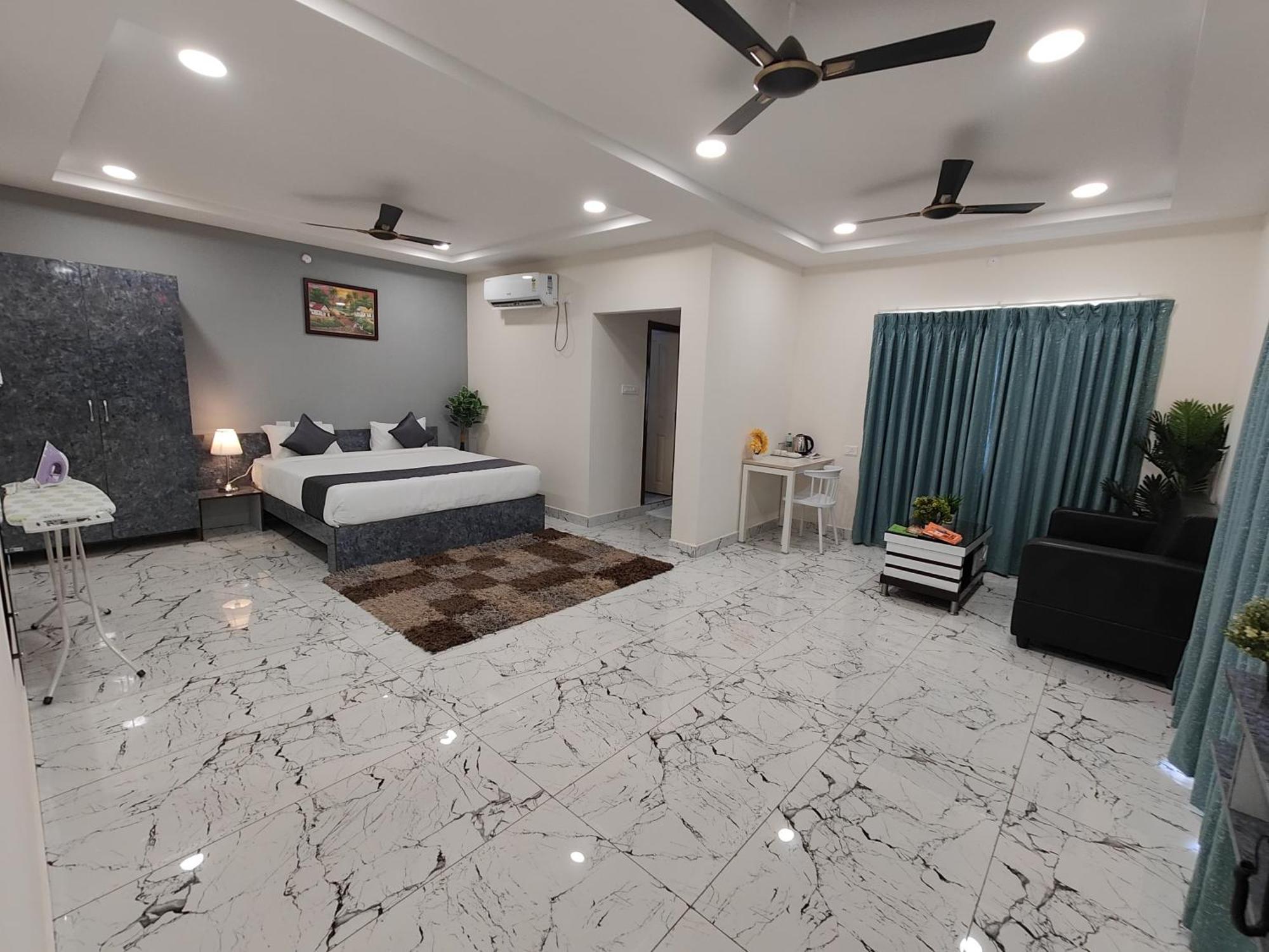 Hotel Aerotel,Hyderabad 샴샤바드 외부 사진