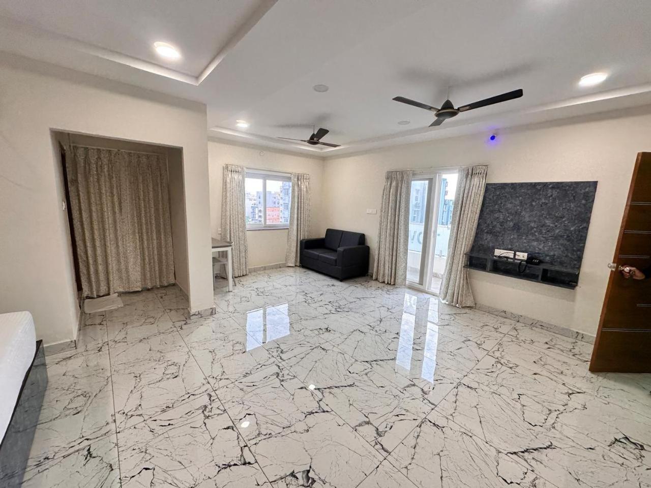 Hotel Aerotel,Hyderabad 샴샤바드 외부 사진