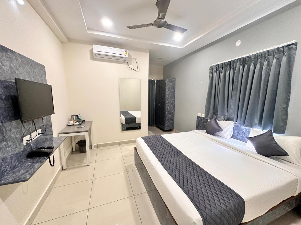 Hotel Aerotel,Hyderabad 샴샤바드 외부 사진