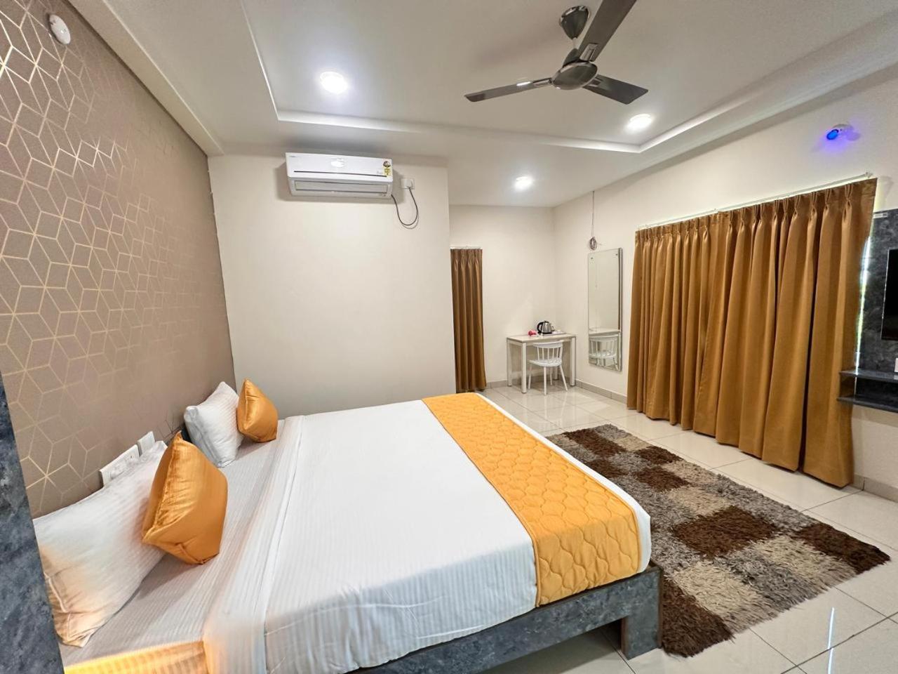 Hotel Aerotel,Hyderabad 샴샤바드 외부 사진
