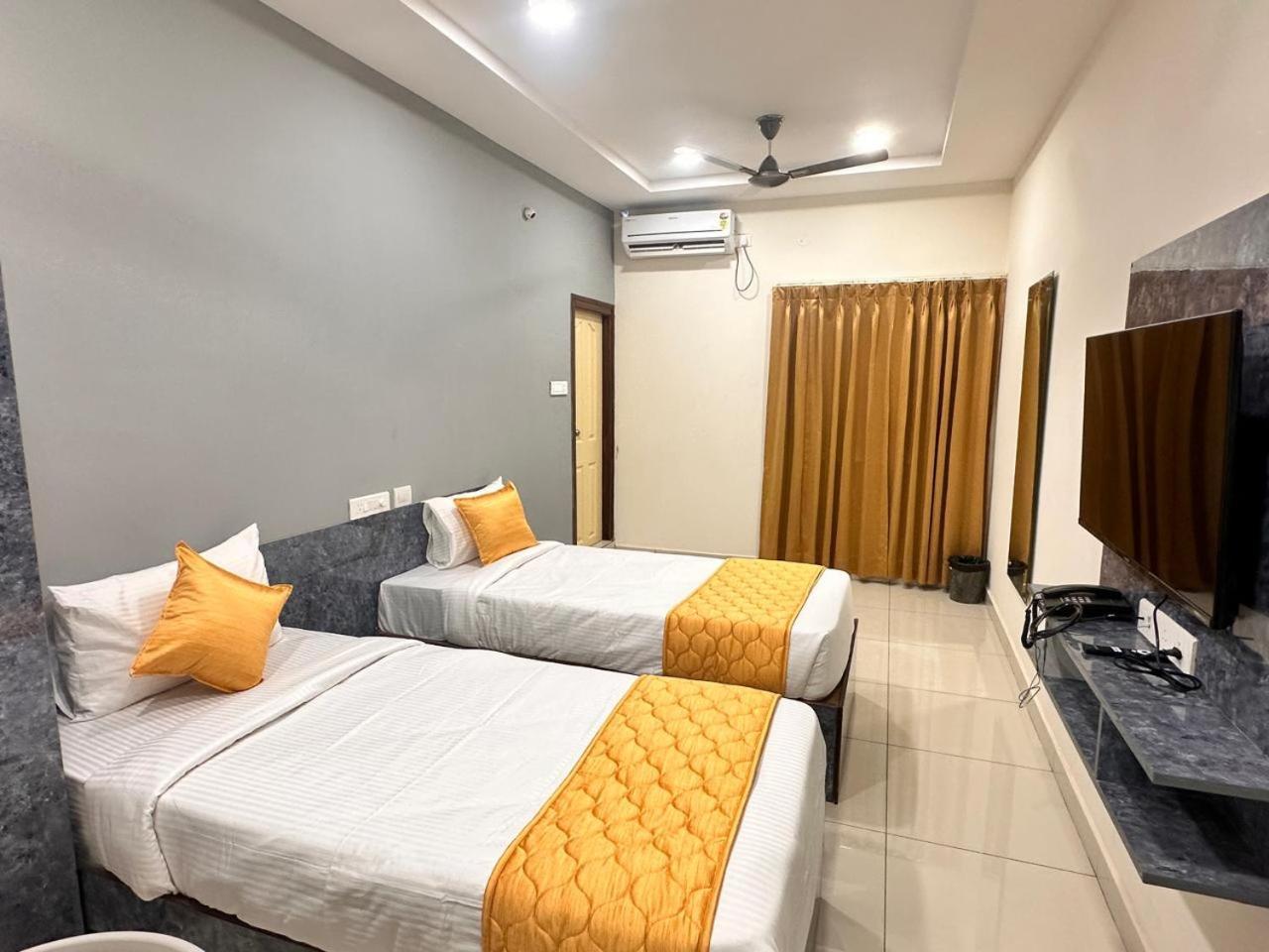 Hotel Aerotel,Hyderabad 샴샤바드 외부 사진