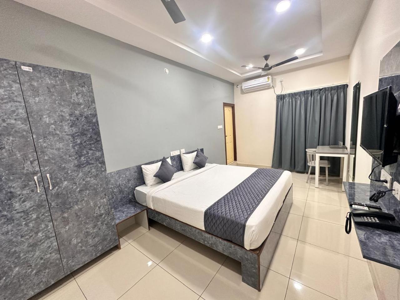 Hotel Aerotel,Hyderabad 샴샤바드 외부 사진